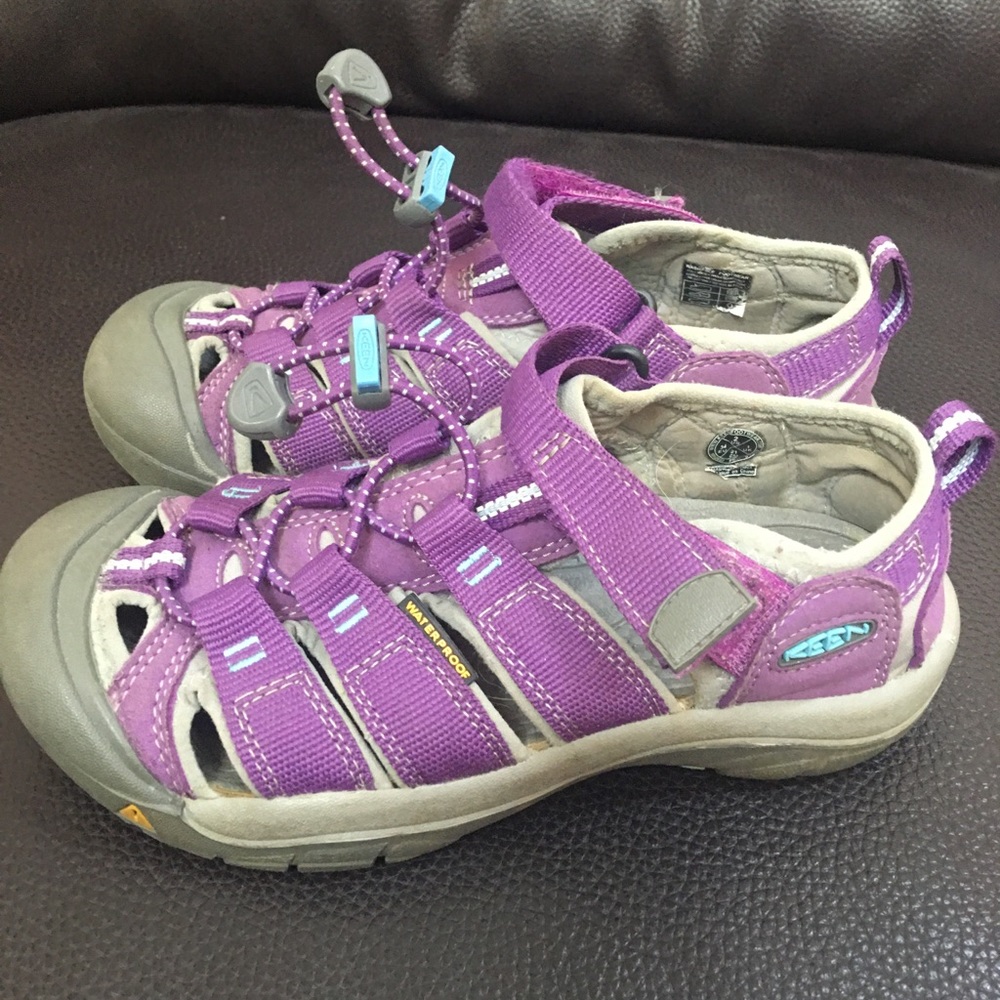Kids Keen size 2 waterproof shoes purple/blue/gray
